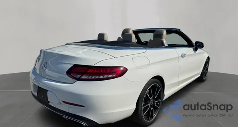 2019 Mercedes-Benz C 300 z USA, uszkodzony, nr VIN WDDWK8DB3KF827091